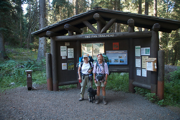 Maidie and Nancy at Two Pan Trailhead